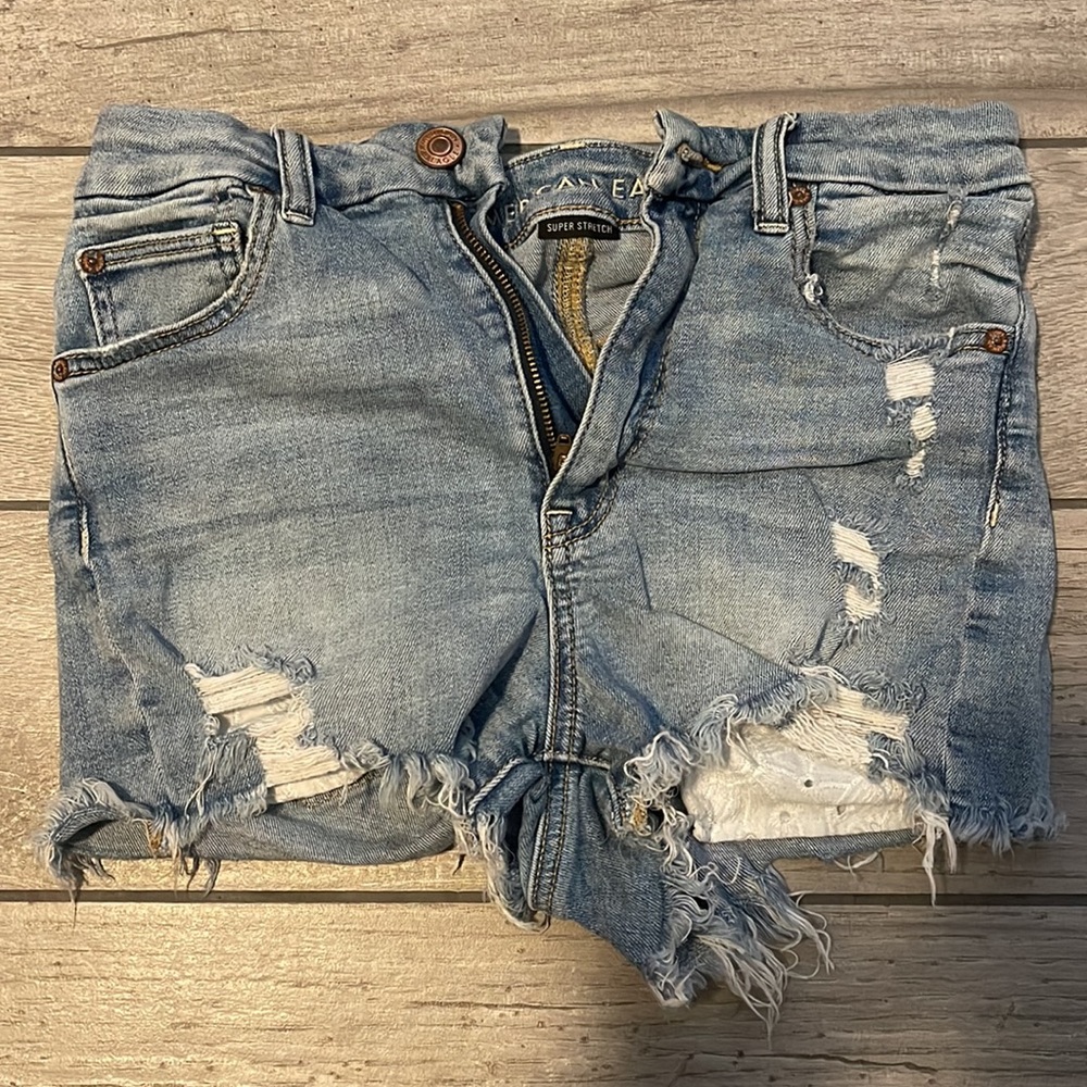 American Eagle Curvy High Rise Short
